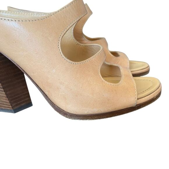 Burberry Light Almond Tan Leather Cut Out Block Heel Sandals size 37 size 7 - Picture 4 of 12
